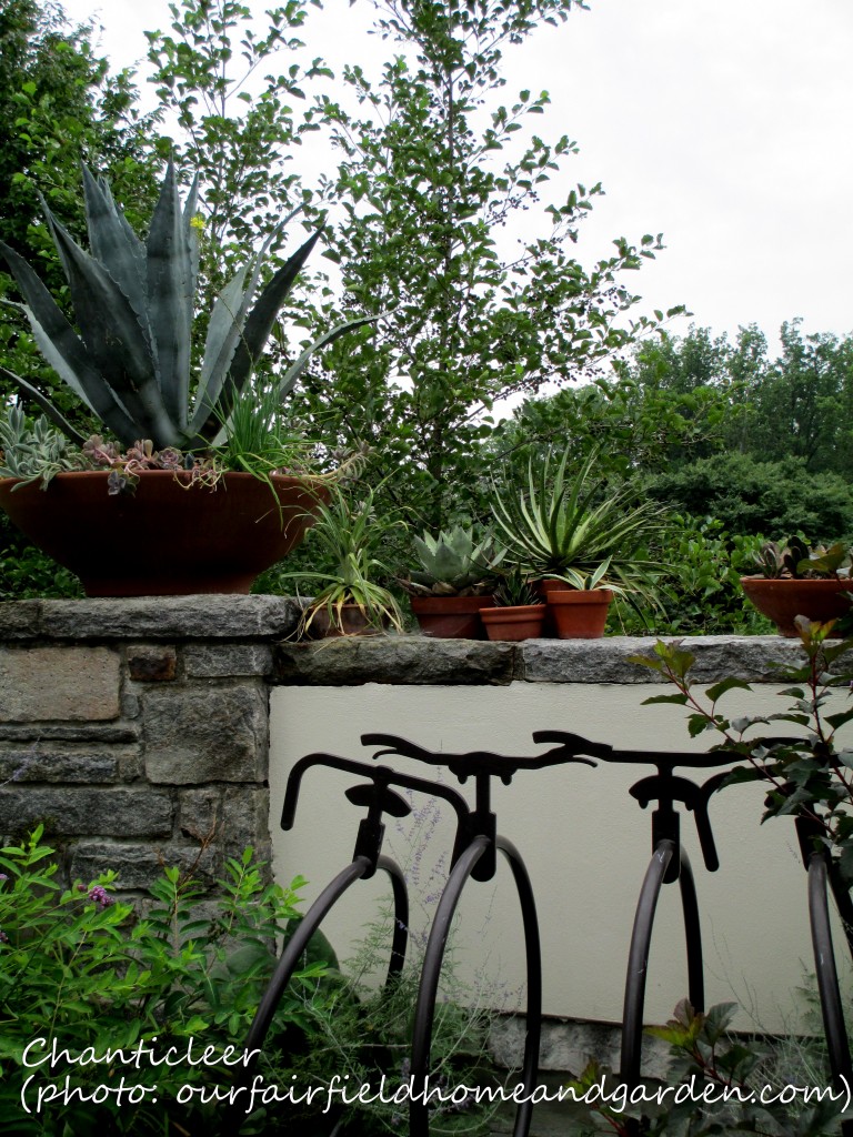 https://ourfairfieldhomeandgarden.com/inspiring-gardens/chanticleer/