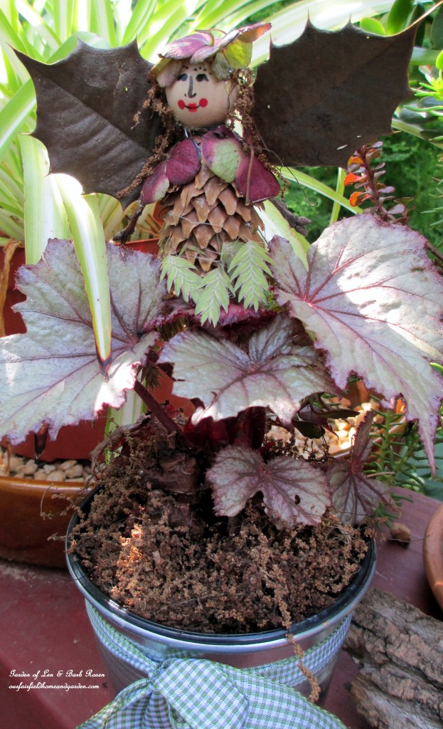 Garden Fairy https://ourfairfieldhomeandgarden.com/diy-project-making-fairies-from-natural-materials/