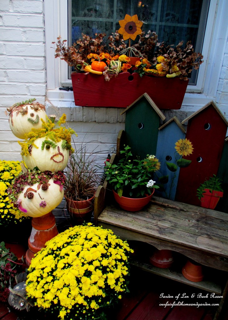 Fall Decorations https://ourfairfieldhomeandgarden.com/getting-into-the-spirit-of-halloween-insert-spooky-music-here/