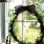 Rosemary Wreath https://ourfairfieldhomeandgarden.com/diy-project-make-a-fresh-rosemary-wreath/