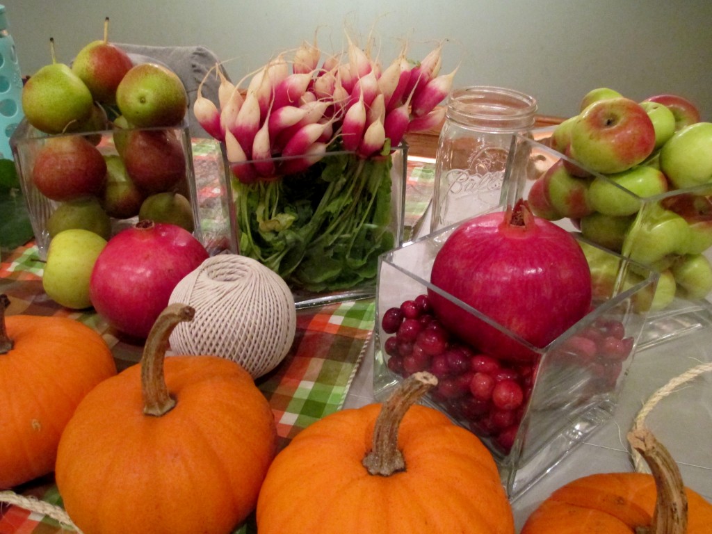 https://ourfairfieldhomeandgarden.com/happy-thanksgiving-make-a-cornucopia-of-fresh-fruit-flowers-for-a-centerpiece/