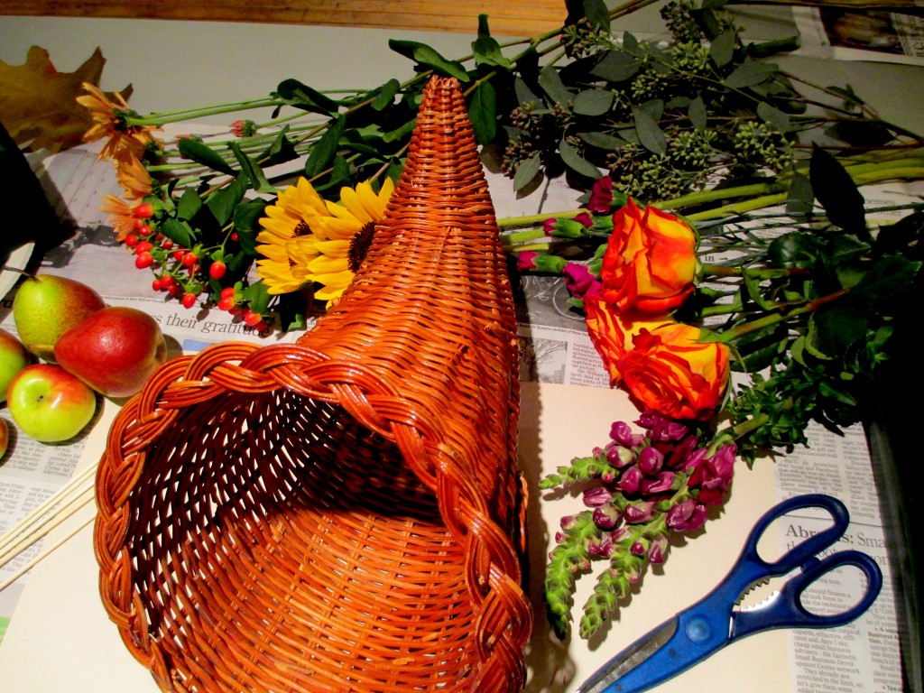 https://ourfairfieldhomeandgarden.com/happy-thanksgiving-make-a-cornucopia-of-fresh-fruit-flowers-for-a-centerpiece/