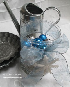 forcing bulbs https://ourfairfieldhomeandgarden.com/diy-project-save-money-by-creating-your-own-fancy-potted-paperwhites-amaryllis-bulb-gardens-as-holiday-gifts-or-decorations/