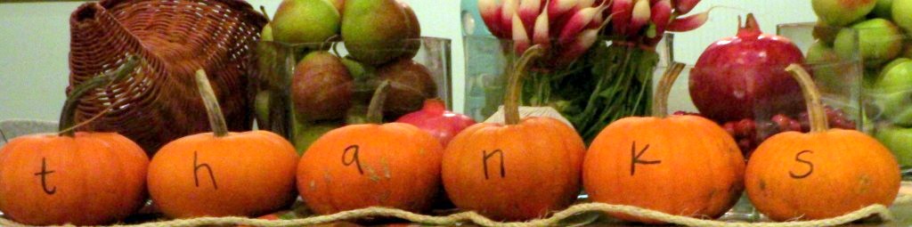 https://ourfairfieldhomeandgarden.com/happy-thanksgiving-make-a-cornucopia-of-fresh-fruit-flowers-for-a-centerpiece/