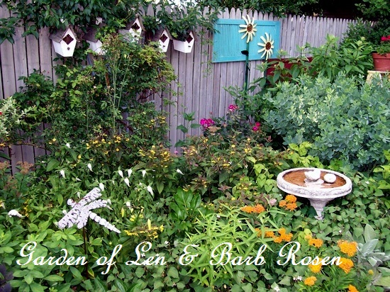 back fence garden https://ourfairfieldhomeandgarden.com/a-trip-down-memory-lane-my-former-garden/