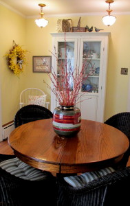"Shop the House" decorating https://ourfairfieldhomeandgarden.com/livingroom-makeover-grandma-to-grandeur/