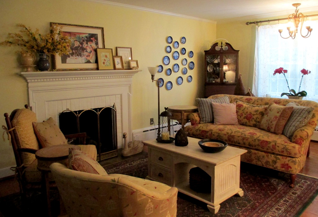 cozy conversation grouping https://ourfairfieldhomeandgarden.com/livingroom-makeover-grandma-to-grandeur/