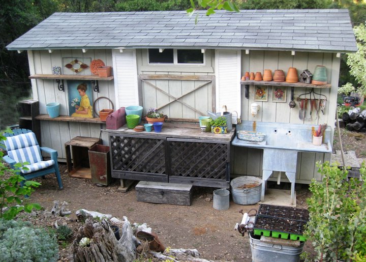 Sue's wonderful potting bench
