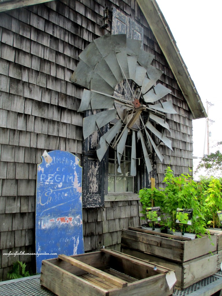 Windmill Barn accent