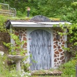 Root Cellar Building * click it !