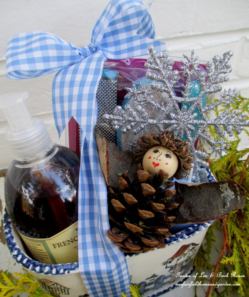 gifts for gardeners https://ourfairfieldhomeandgarden.com/diy-gifts-for-the-gardener/