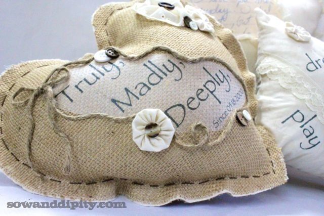 love letter pillows http://www.sowanddipity.com/love-letter-pillows/