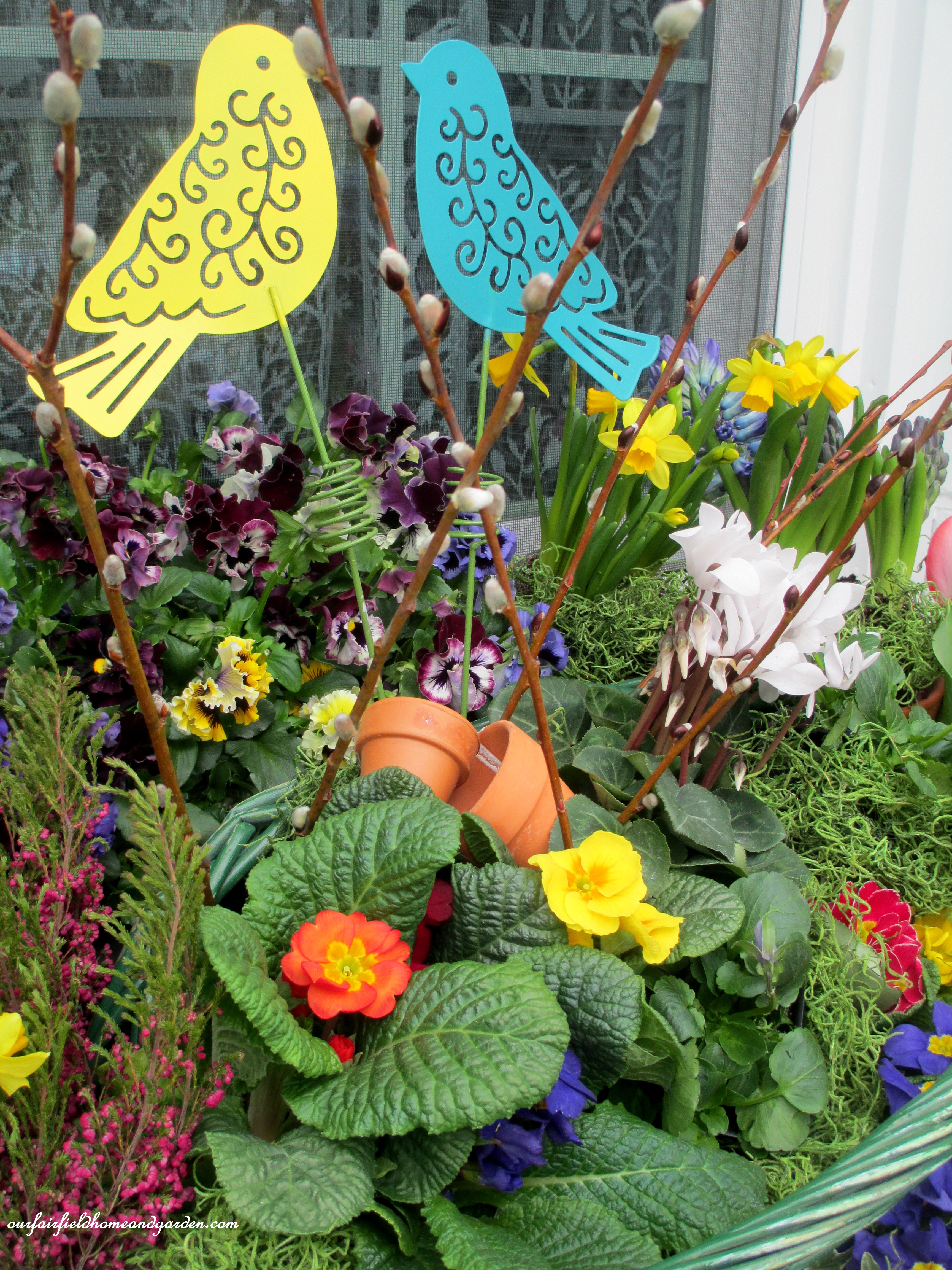 spring windowbox spring windowbox https://ourfairfieldhomeandgarden.com/diy-project-spring-windowbox-time/