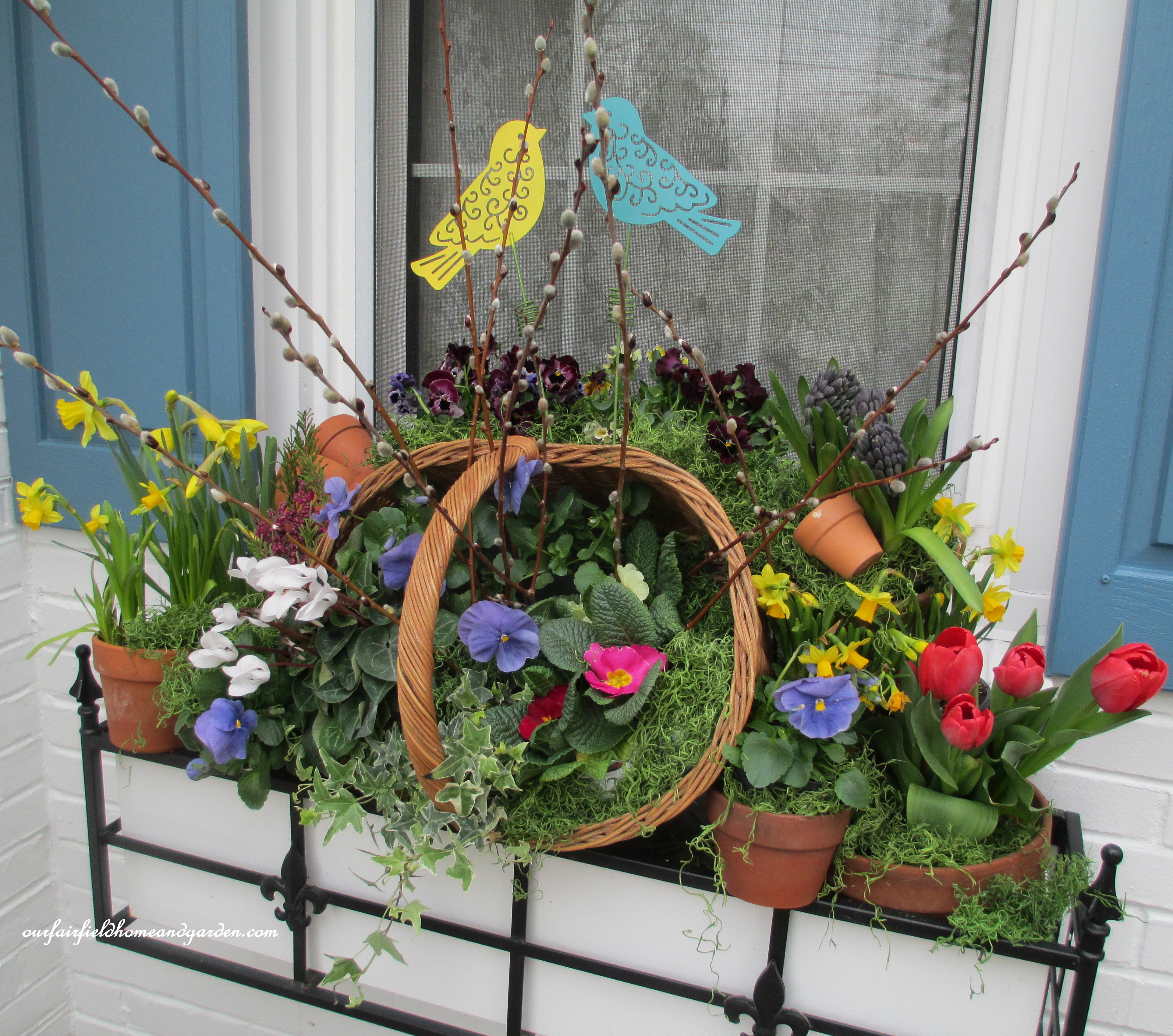 Spring windowbox https://ourfairfieldhomeandgarden.com/diy-project-spring-windowbox-time/