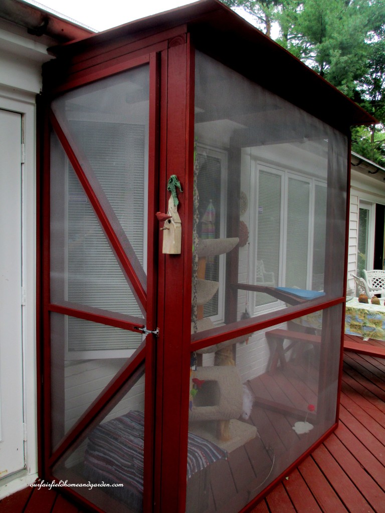 Catio https://ourfairfieldhomeandgarden.com/build-a-catio-a-tiny-screen-house-for-kitty-cats/