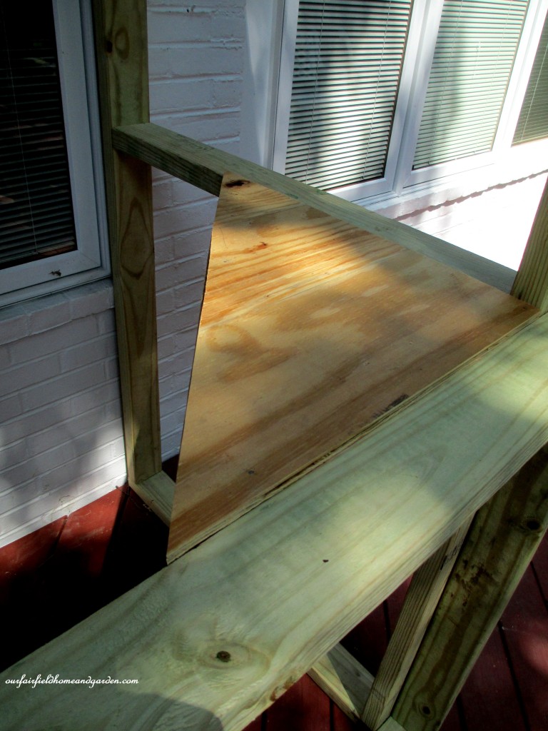 Catio https://ourfairfieldhomeandgarden.com/build-a-catio-a-tiny-screen-house-for-kitty-cats/