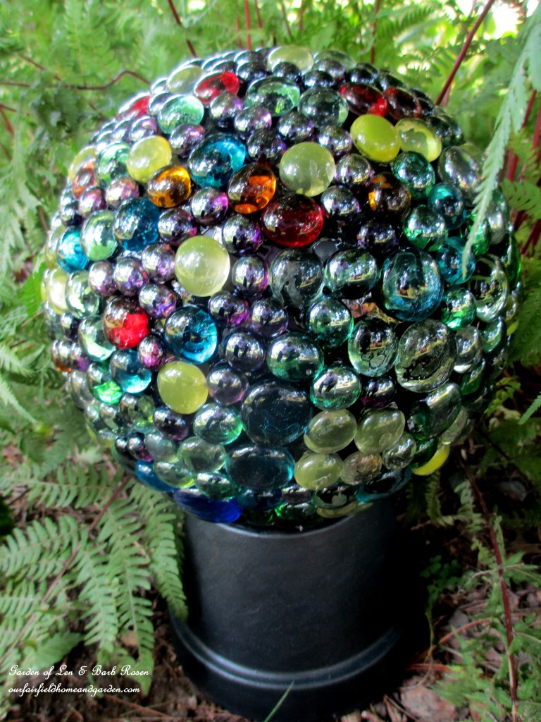Bowling Ball Garden Accent https://ourfairfieldhomeandgarden.com/diy-project-bowling-ball-garden-accent/