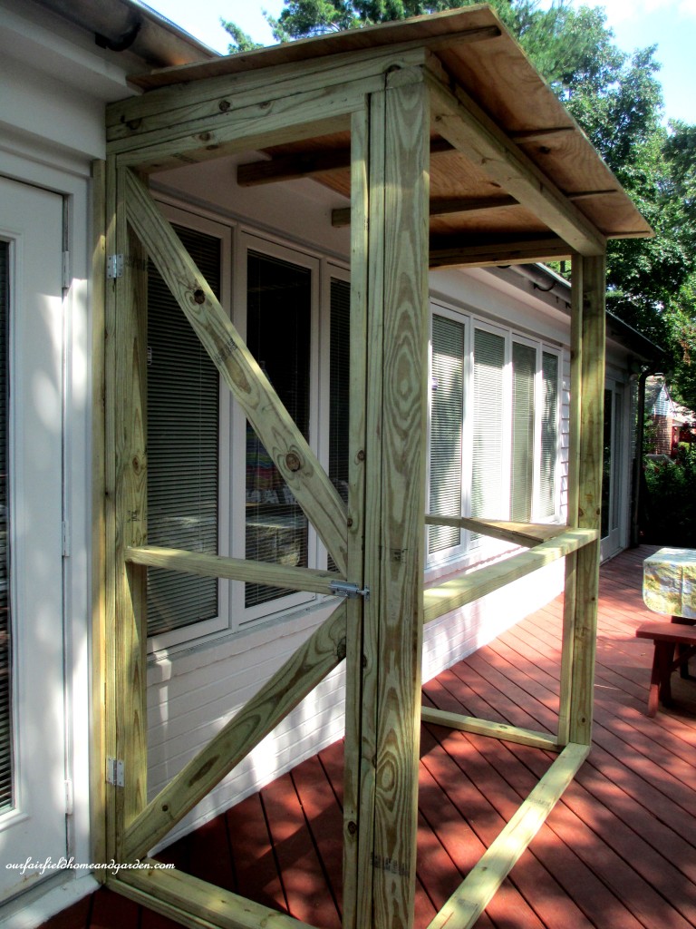 Catio https://ourfairfieldhomeandgarden.com/build-a-catio-a-tiny-screen-house-for-kitty-cats/