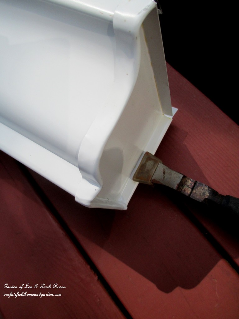 Pinch End Caps https://ourfairfieldhomeandgarden.com/diy-windowsill-windowboxes/