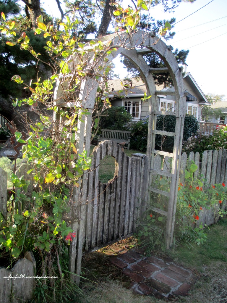 Arbor Gate https://ourfairfieldhomeandgarden.com/an-oregon-trip-proposal-rock-at-neskowin/