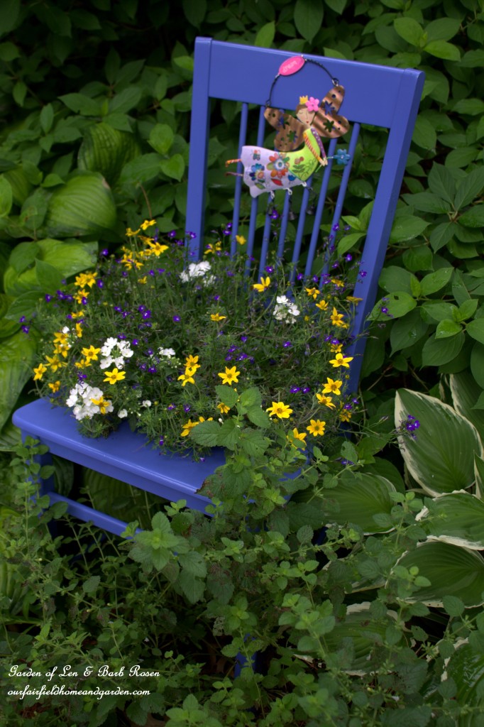 DIY ~ Chair Planter https://ourfairfieldhomeandgarden.com/diy-chair-planter/